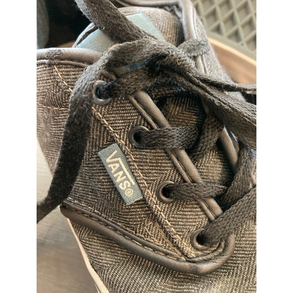 Vans Tennis Shoes Dark Gray Tweed Color Style is Youth Size 6 - Picture 3 of 5